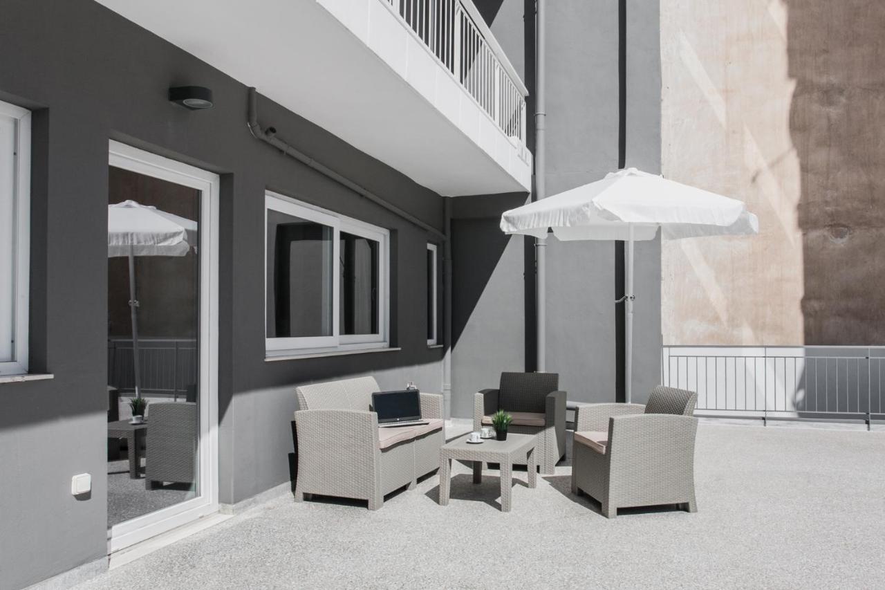 Wyz Attiki Aparthotel Athene Buitenkant foto